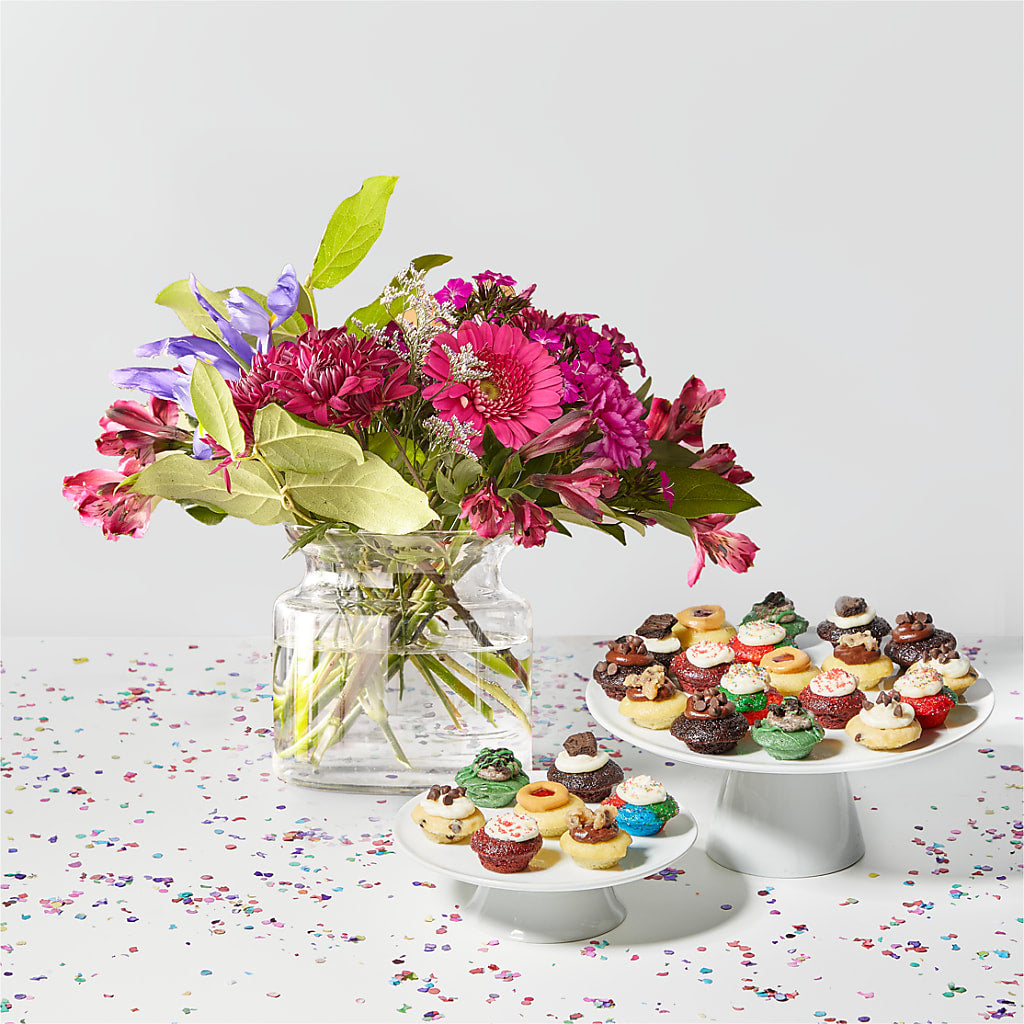 Regal Jewel – A Florist Original + 25 Bite-Size Cupcakes Bundle